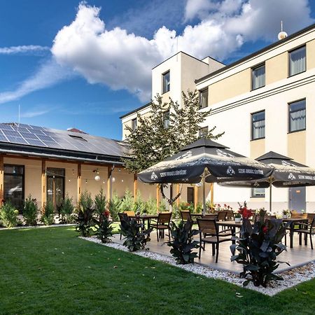 Inter Hotel Debrecen Bagian luar foto