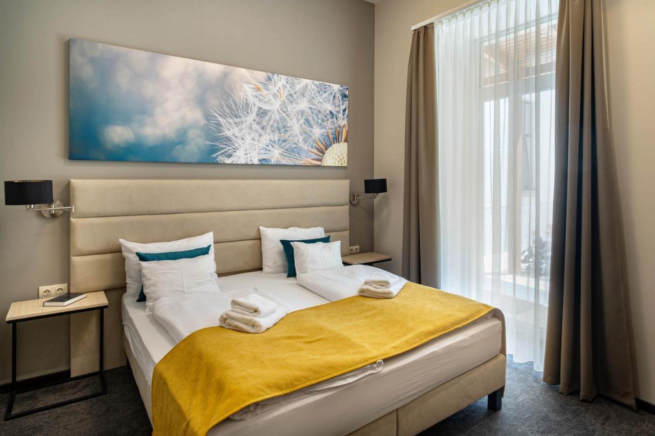 Inter Hotel Debrecen Bagian luar foto