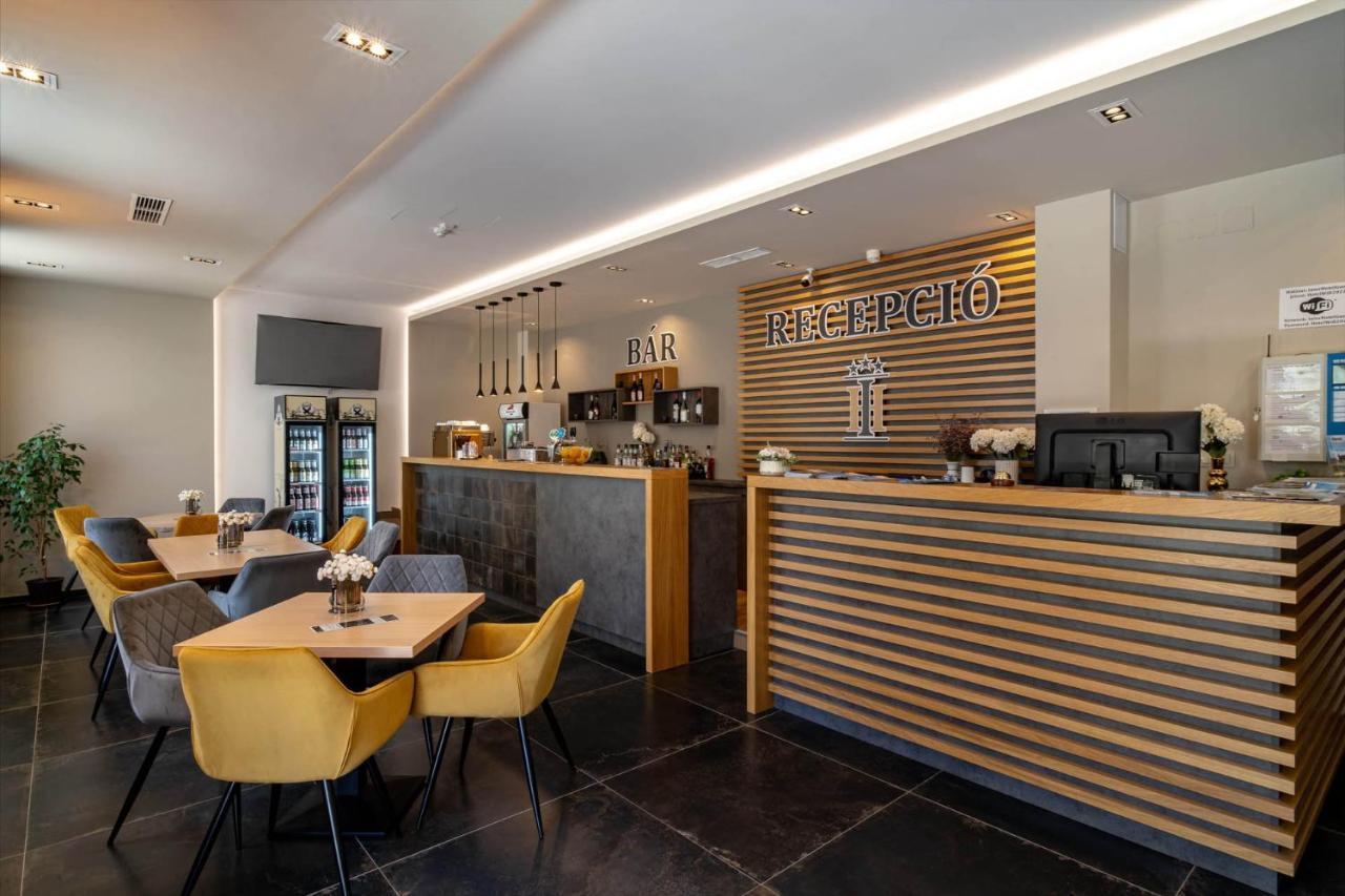 Inter Hotel Debrecen Bagian luar foto